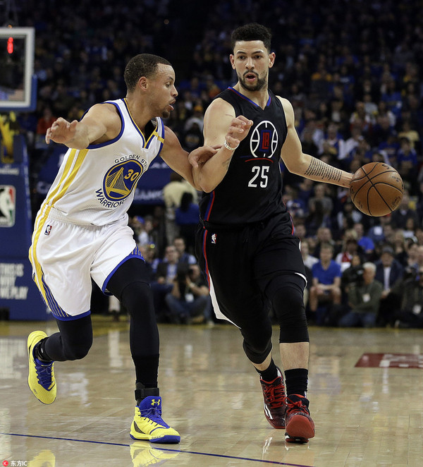 爱游戏体育-布莱顿训练开放日,赛前伤情更新引欢呼,NBA常规赛在即,医务组通报恢复-爱游戏体育