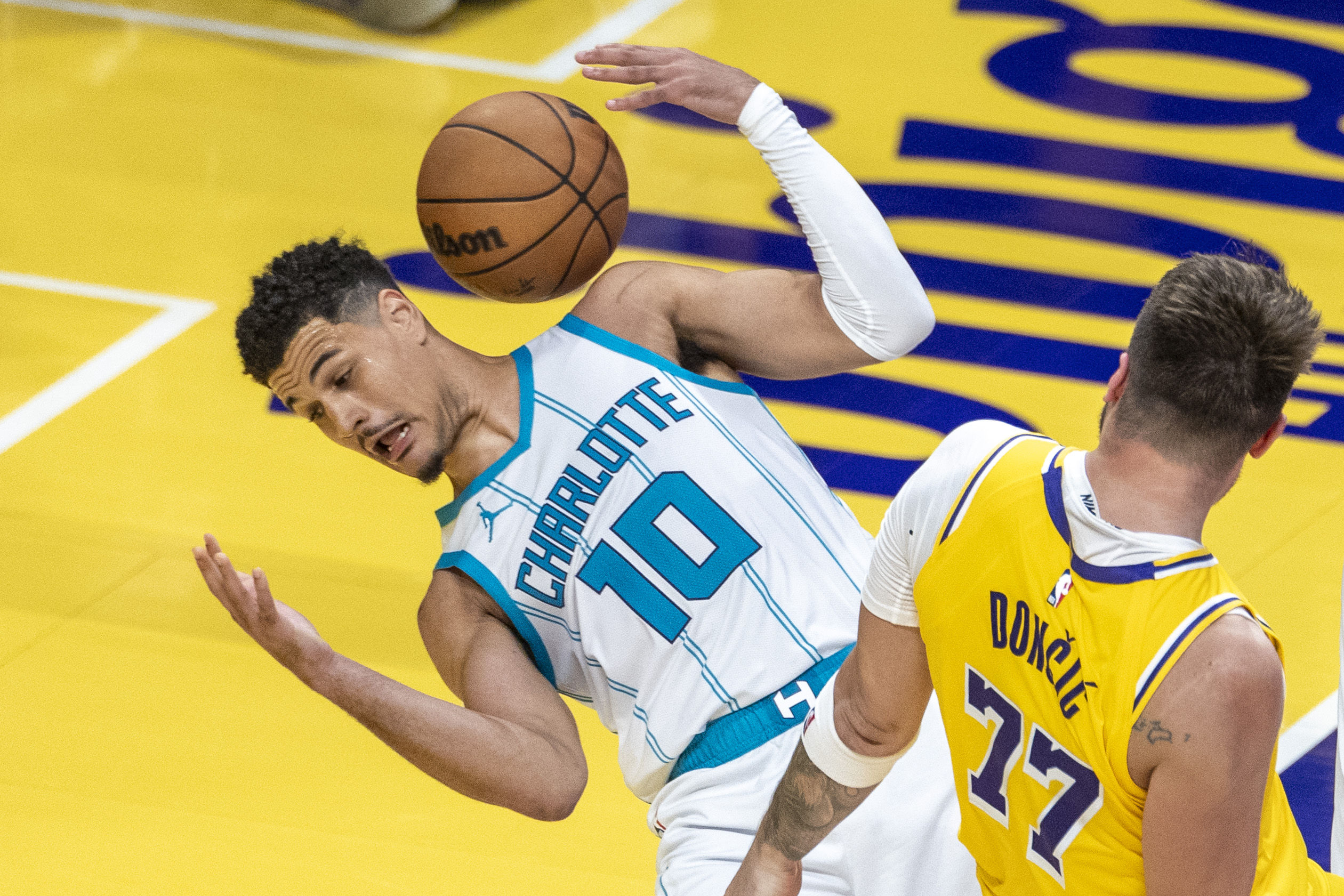 爱游戏体育app-德约科维奇在篮网比赛中大比分领先夏洛特黄蜂回应争议备战社区盾，杜兰特在德国队比赛中问鼎冠军直接炸裂的简单介绍-爱游戏体育app